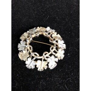 Vintage SARAH COVentry 1968 " Garland " Leaf Wreath Brooch Pin Two Tone Leaves